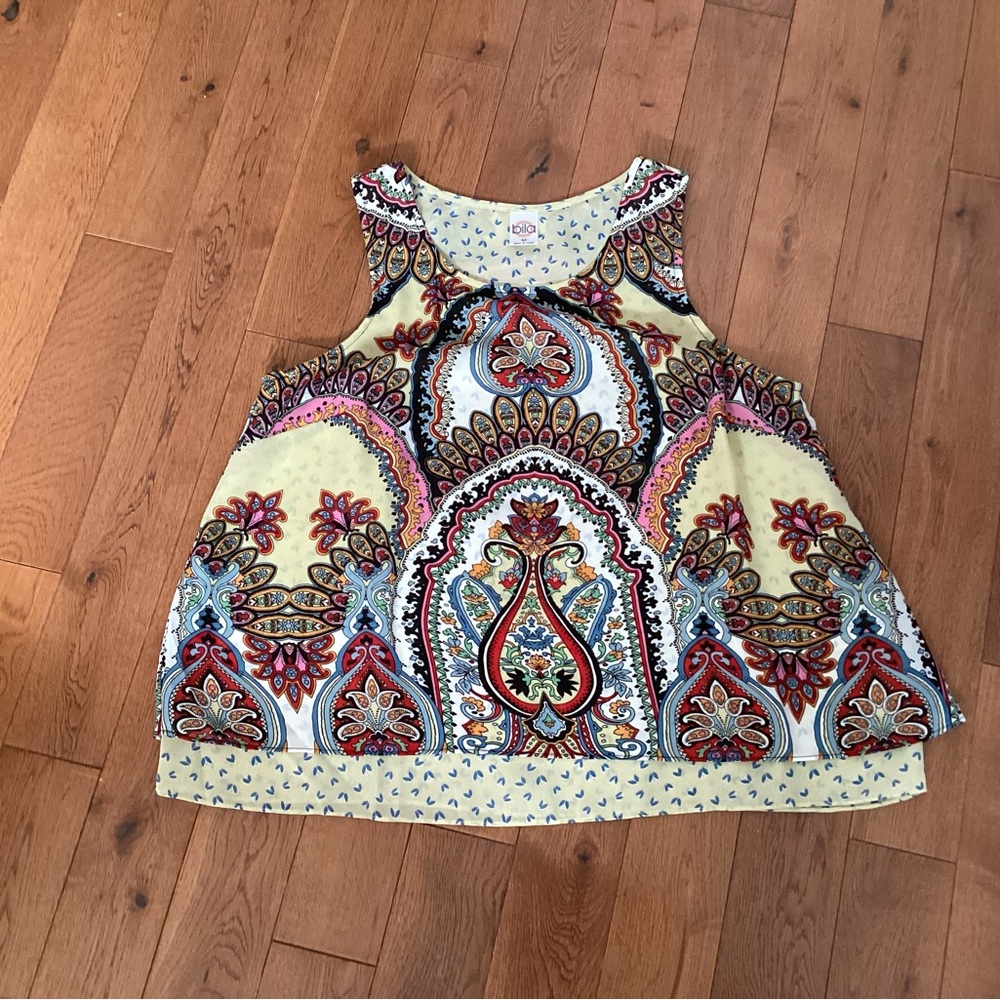 Bila Multicolor Paisley Tanktop. Size medium.   B6 - Picture 4 of 9
